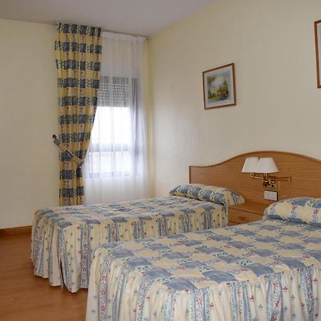 Hotel Ria De Vigo "Tierra De Campos" Becilla de Valderaduey Екстериор снимка